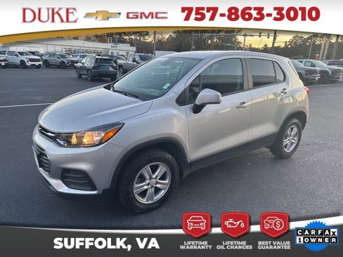 Used 2021 Chevrolet Trax LS w/ Tint and Cruise Package image 15