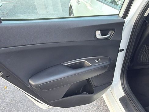 Used 2019 Kia Optima LX image 16