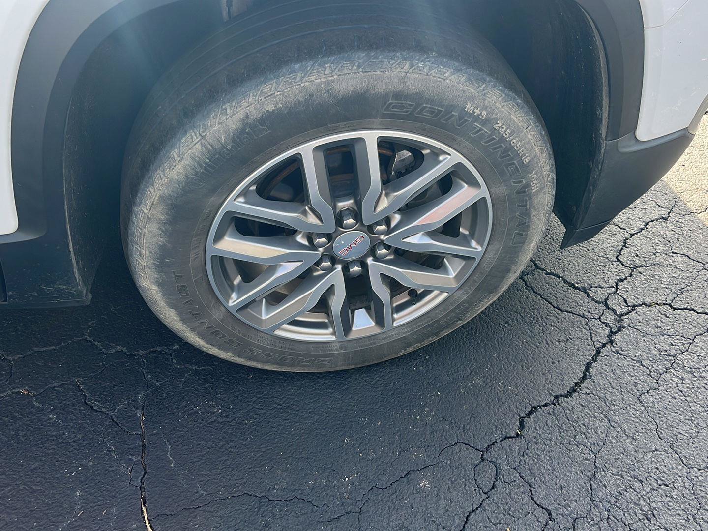 Used 2019 GMC Acadia SLE AWD/4WD image 32