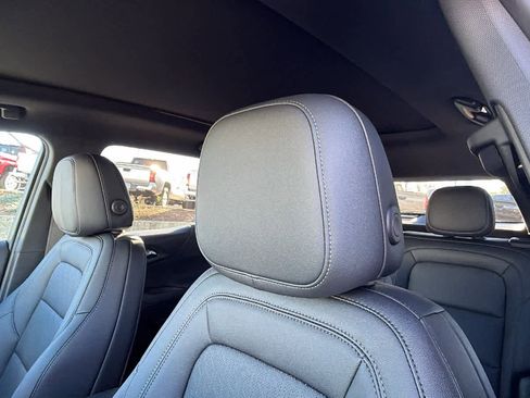 New 2026 Chevrolet Equinox LT w/ Convenience Package II image 11