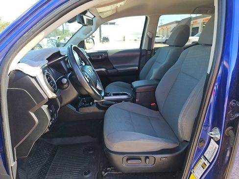 Used 2022 Toyota Tacoma SR5 RWD image 15