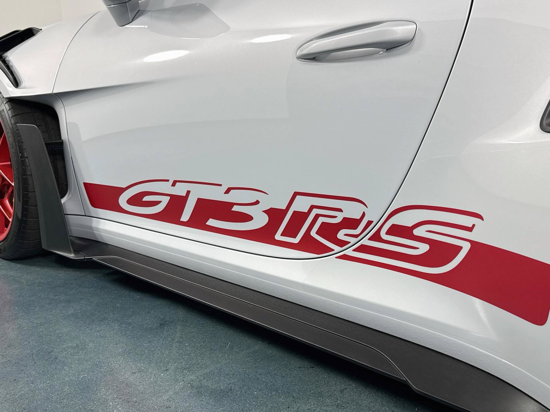 Used 2025 Porsche 911 GT3 RS RWD image 57