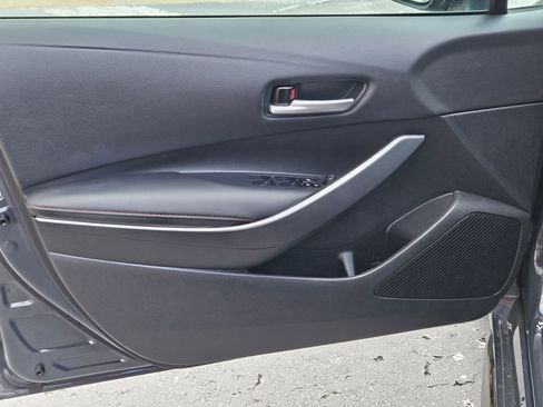 Used 2023 Toyota Corolla SE w/ SE Premium Package FWD image 18