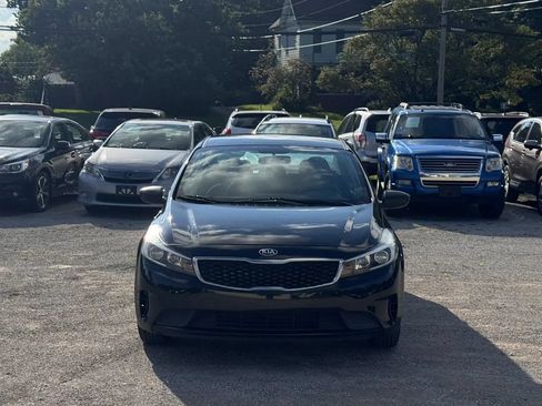 Used 2018 Kia Forte LX FWD image 4