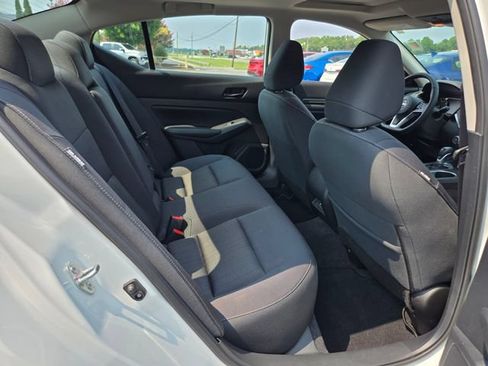 Used 2025 Nissan Altima 2.5 SV w/ SV Premium Package FWD image 20