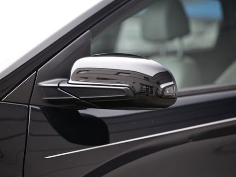 Used 2023 Hyundai Kona Limited image 12