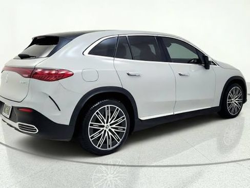 Used 2023 Mercedes-Benz EQE 350+ 4MATIC SUV w/ AMG Line Exterior Package image 9