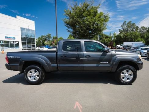 Used 2015 Toyota Tacoma 4x4 Double Cab w/ TRD Sport Package image 7