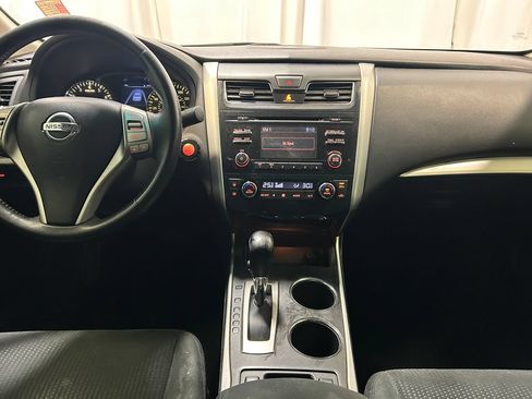 Used 2015 Nissan Altima 2.5 SV FWD image 13