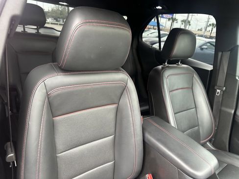 Used 2022 Chevrolet Equinox RS w/ RS Leather Package image 24