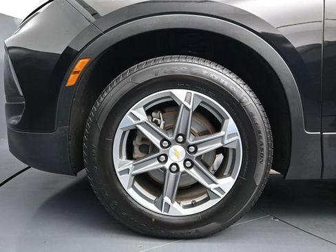 Used 2023 Chevrolet Blazer LT AWD/4WD image 17
