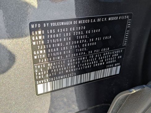 Certified 2024 Volkswagen Taos SE image 35