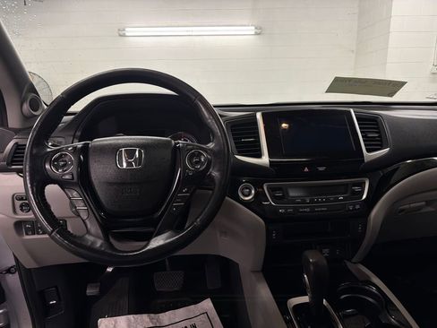 Used 2017 Honda Ridgeline RTL-E image 8