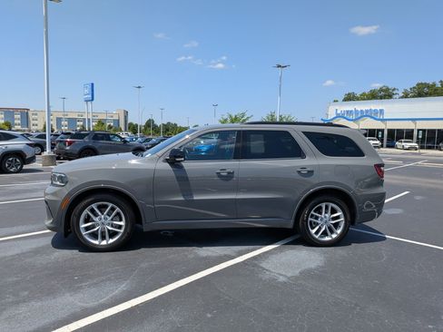 Used 2024 Dodge Durango GT RWD image 6