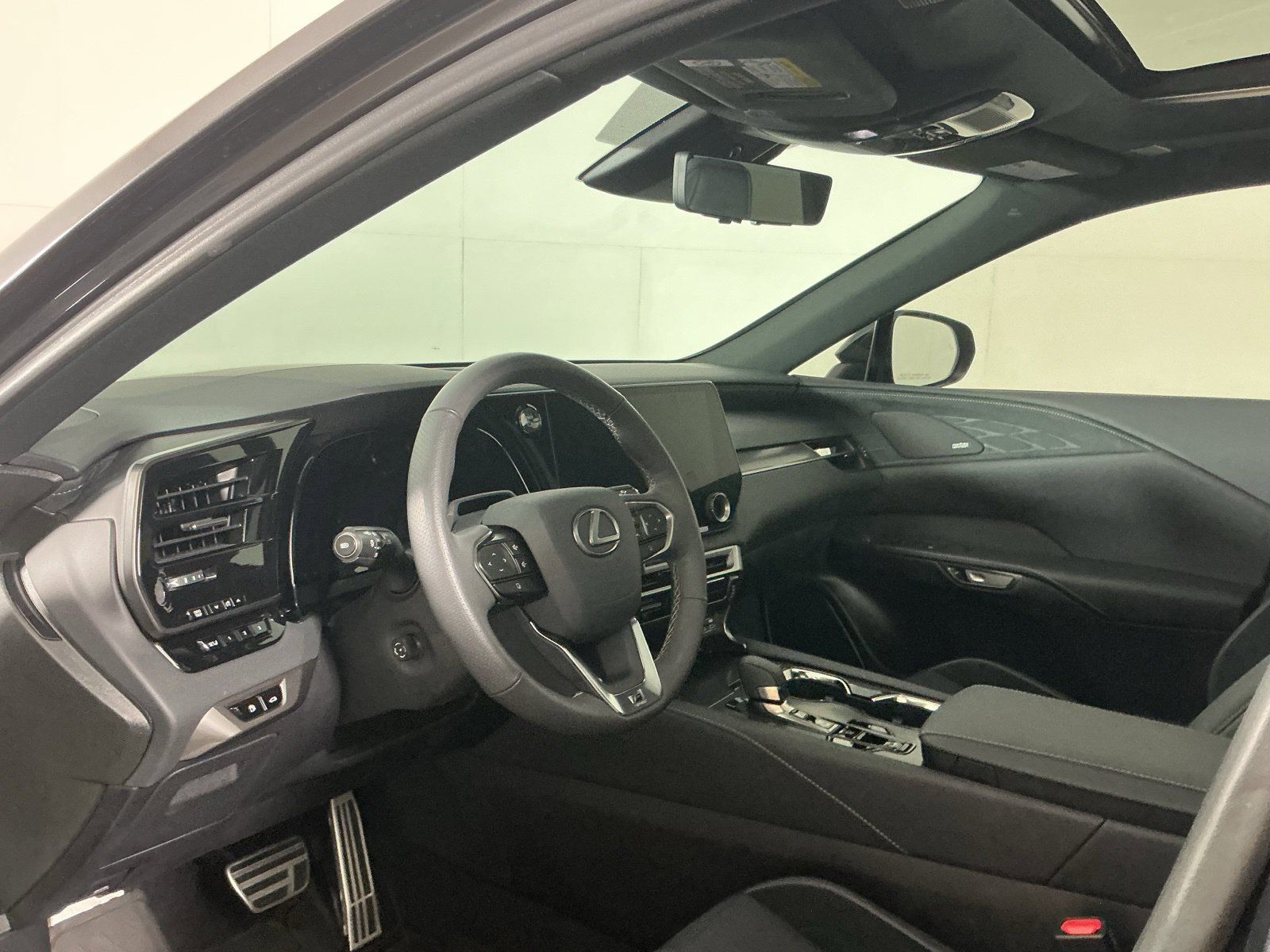 Used 2024 Lexus RX 500h F Sport w/ Convenience Package AWD/4WD image 10