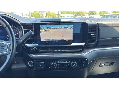 Used 2024 Chevrolet Silverado 2500 LTZ AWD/4WD image 23