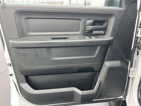 Used 2018 RAM 2500 Tradesman w/ Cold Weather Group image 28