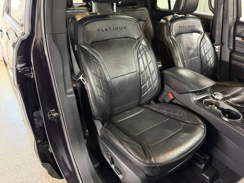Used 2019 Ford Explorer Platinum AWD/4WD image 24