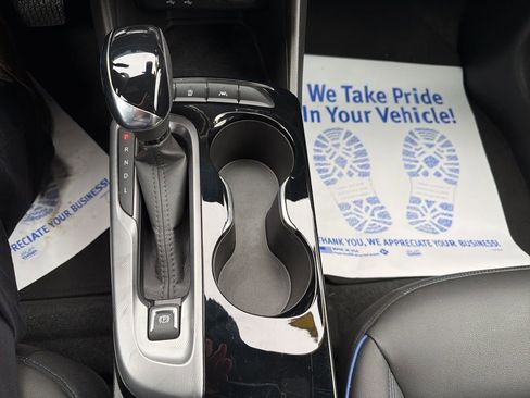 Used 2025 Buick Envista Sport Touring image 21