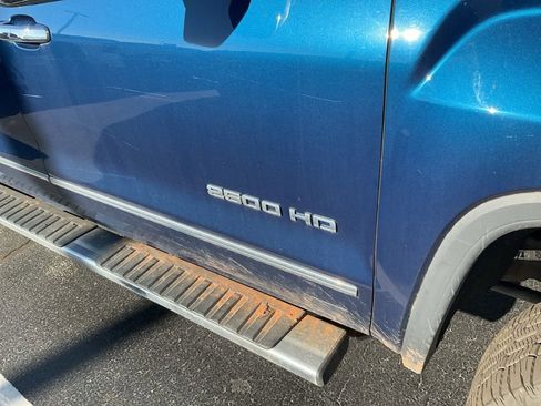 Used 2018 GMC Sierra 2500 SLT w/ Duramax Plus Package image 4