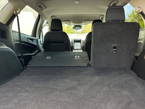 Used 2023 Ford Edge SE image 15