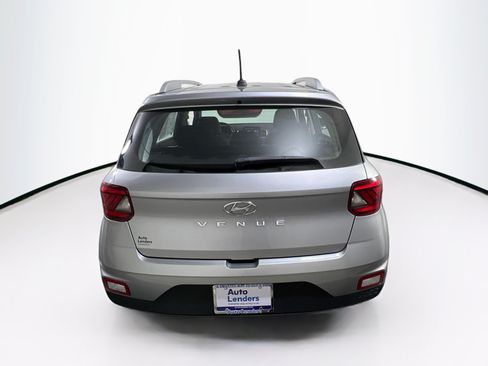 Used 2024 Hyundai Venue SEL FWD image 6