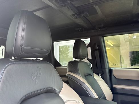Certified 2021 Ford Bronco Wildtrak AWD/4WD image 17