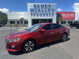 Used 2022 Nissan Altima 2.5 SV image 1