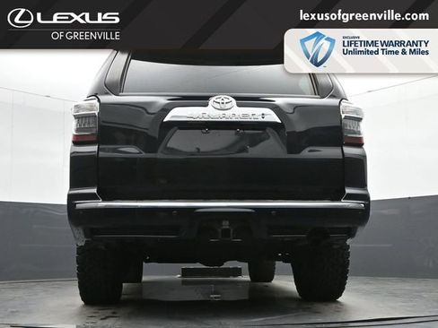 Used 2022 Toyota 4Runner Limited RWD image 38