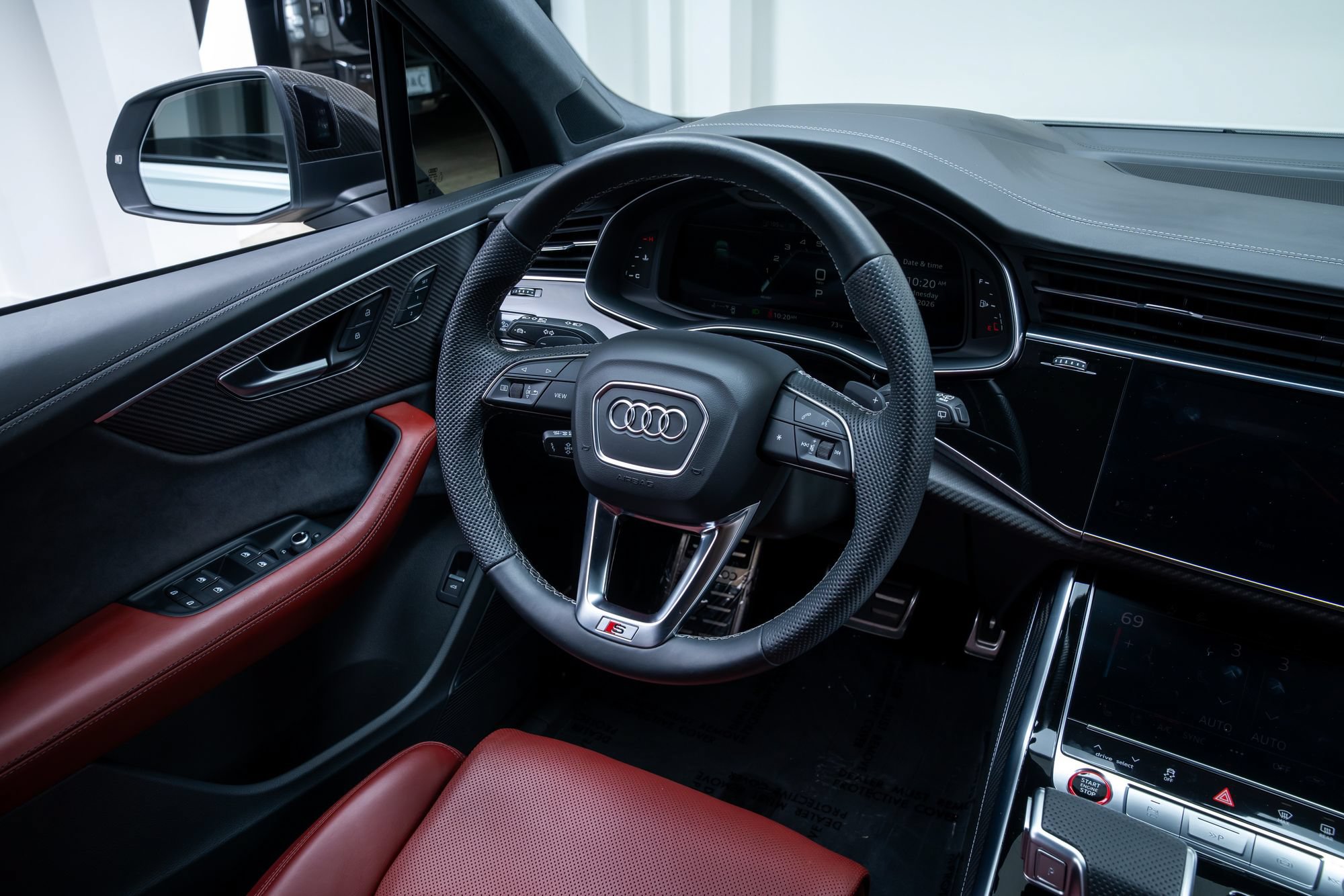 Used 2025 Audi SQ7 Prestige AWD/4WD image 9