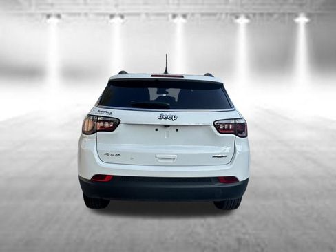 Used 2023 Jeep Compass Latitude AWD/4WD image 6