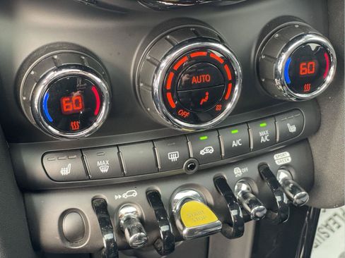 Used 2024 MINI Cooper SE FWD image 33