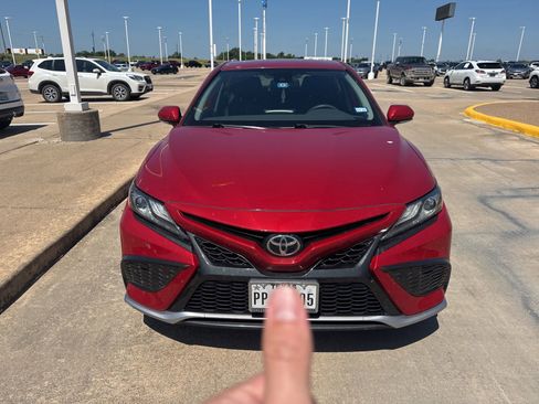 Used 2021 Toyota Camry XSE FWD image 2
