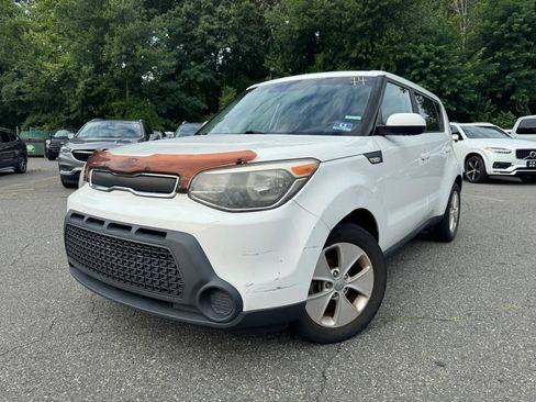 Used 2014 Kia Soul FWD image 1