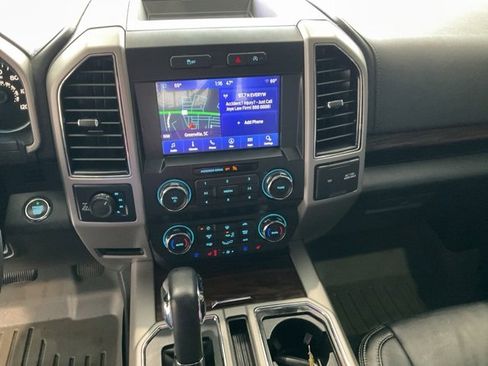 Used 2019 Ford F150 Lariat image 13