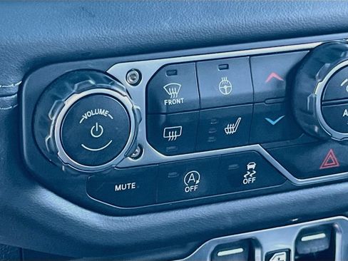 Certified 2025 Jeep Wrangler Unlimited Rubicon w/ Safety Group AWD/4WD image 20