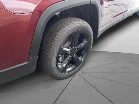 New 2025 Jeep Grand Cherokee L Limited image 9