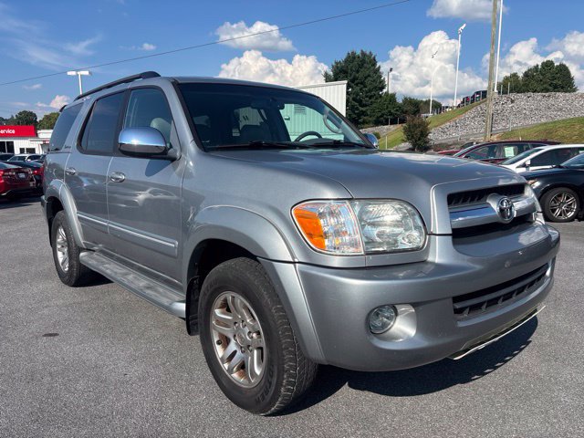 Used 2007 Toyota Sequoia Limited w/ Convenience Pkg AWD/4WD image 2