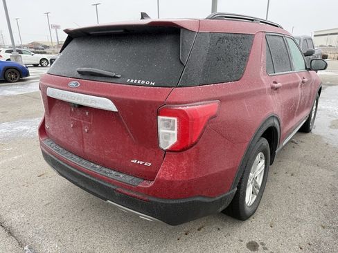 Used 2021 Ford Explorer XLT w/ Equipment Group 202A image 9