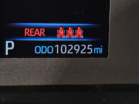 Used 2023 Toyota Corolla LE image 28