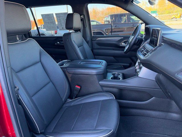 Used 2023 GMC Yukon XL SLT w/ Max Trailering Package AWD/4WD image 11