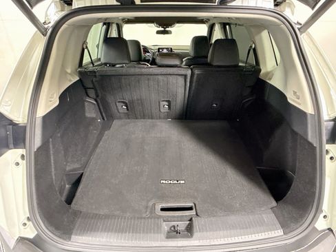 Used 2023 Nissan Rogue SV w/ SV Premium B Package FWD image 35