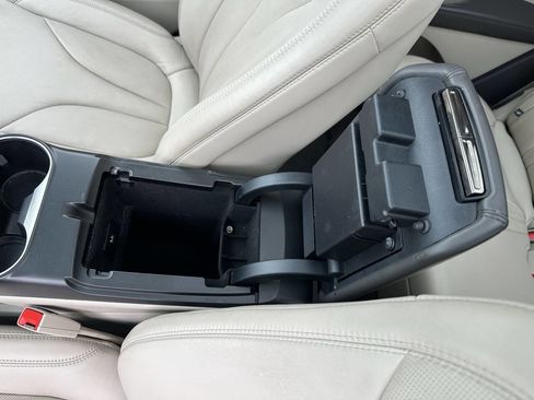 Used 2017 Lincoln MKX Reserve w/ Driver Assistance Package image 33