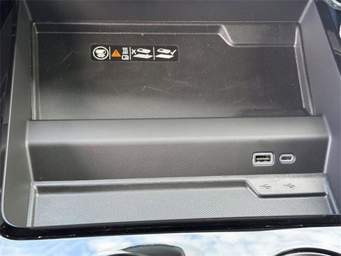 New 2026 Chevrolet Suburban High Country image 33