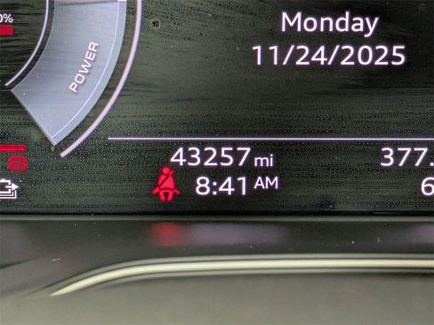 Used 2021 Audi Q5 e Premium Plus image 21