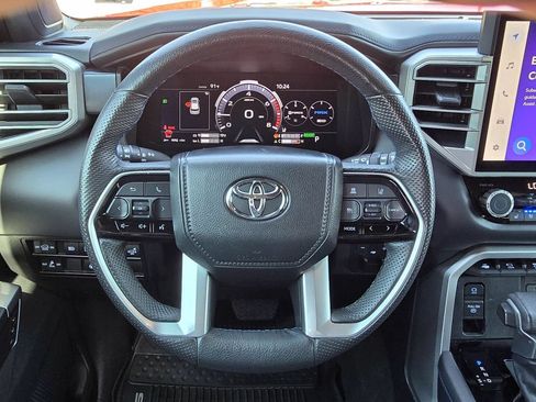Used 2024 Toyota Sequoia Platinum AWD/4WD image 41