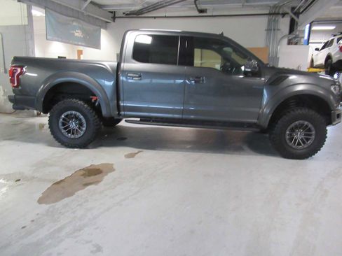 Used 2019 Ford F150 Raptor w/ Equipment Group 802A Luxury AWD/4WD image 4