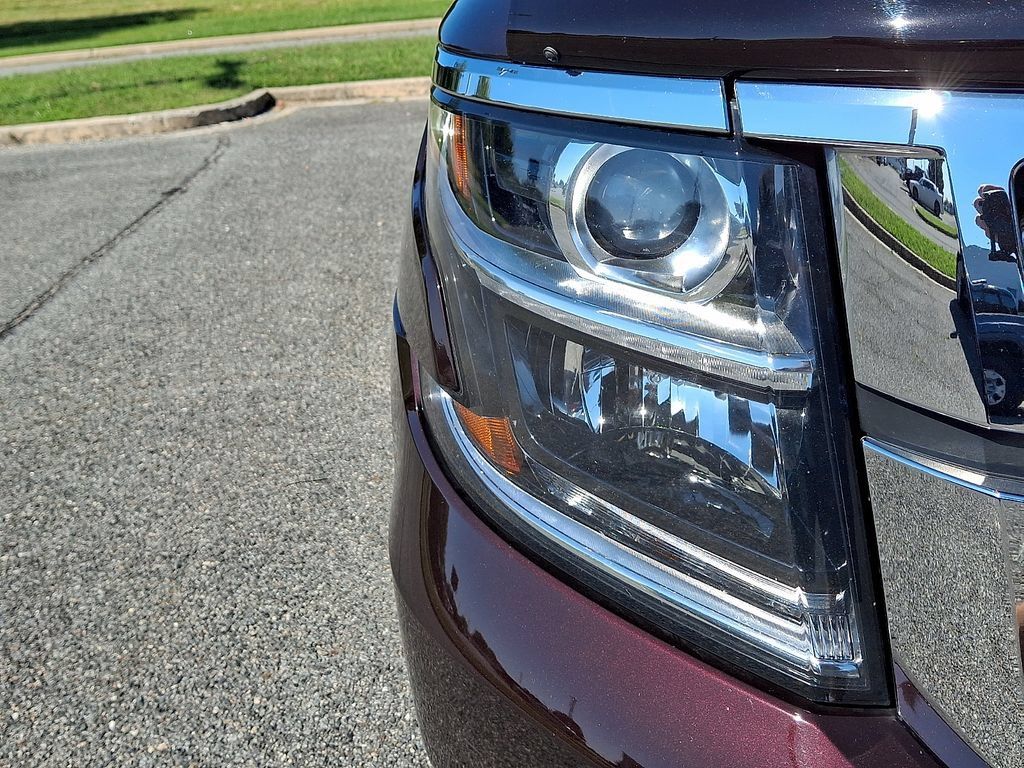 Used 2020 Chevrolet Tahoe Premier AWD/4WD image 9