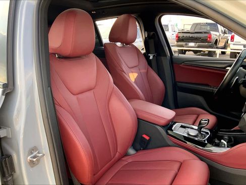 Used 2022 BMW X4 xDrive30i w/ M Sport Package 2 image 8