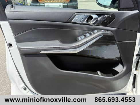 Used 2022 BMW X7 xDrive40i w/ Premium Package AWD/4WD image 15